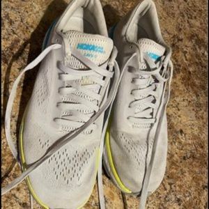 Like new Hokas
